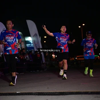 Runner Photo 6058750