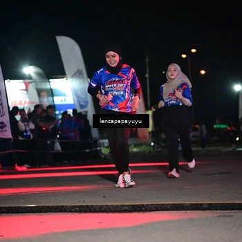 Runner Photo 6058800