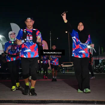 Runner Photo 6058875