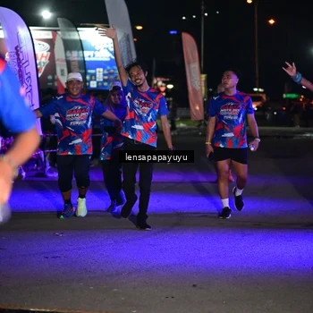 Runner Photo 6058995