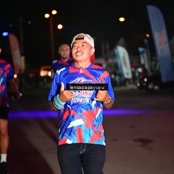Runner Photo 6059009