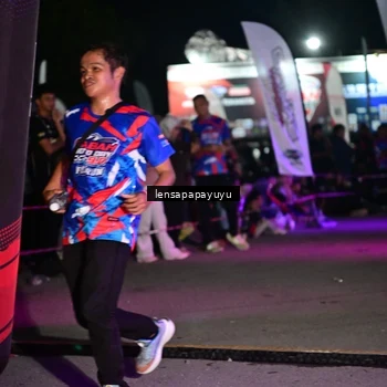 Runner Photo 6059073