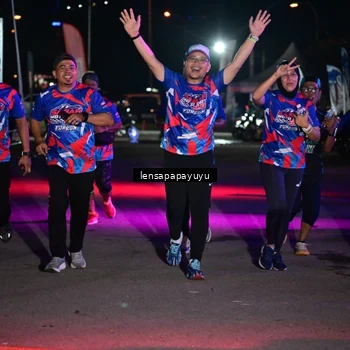 Runner Photo 6059124