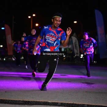 Runner Photo 6059177