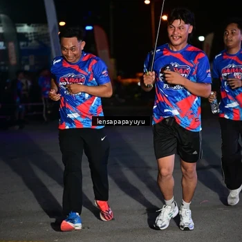 Runner Photo 6059241