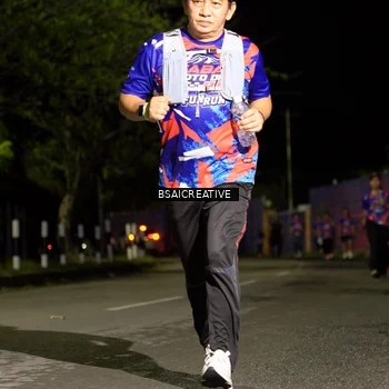 Runner Photo 6059679