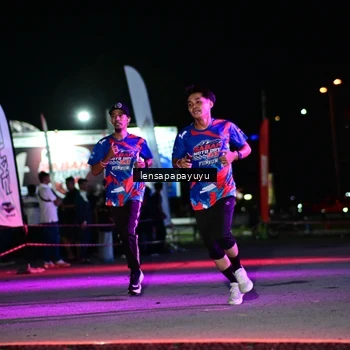 Runner Photo 6060054
