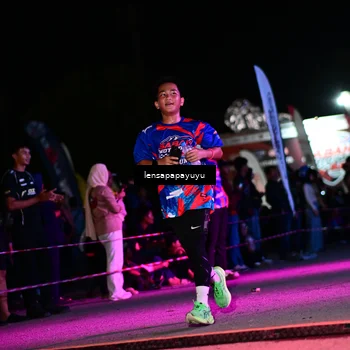 Runner Photo 6060393