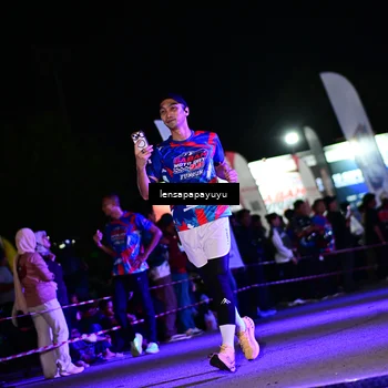 Runner Photo 6060576