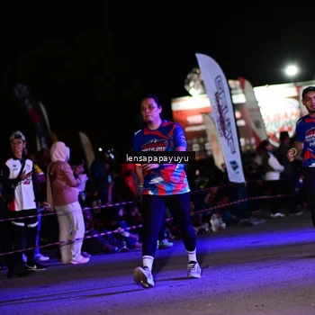 Runner Photo 6061007