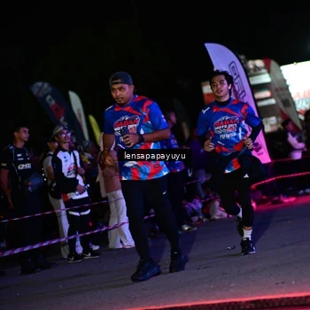 Runner Photo 6061104