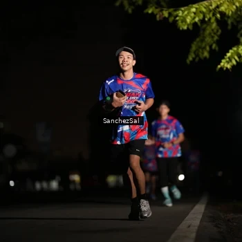 Runner Photo 6061744