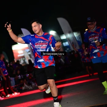 Runner Photo 6061846