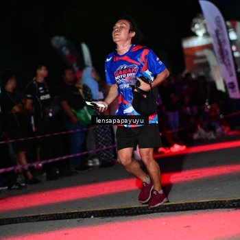 Runner Photo 6061860