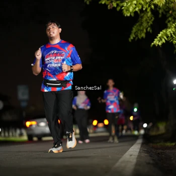Runner Photo 6062087