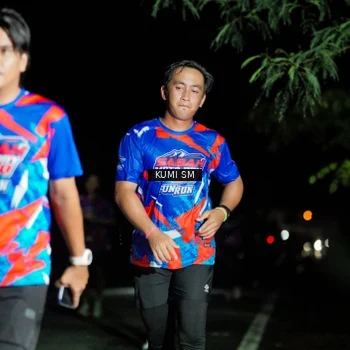 Runner Photo 6062210