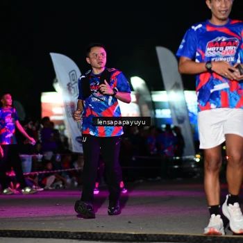Runner Photo 6062330