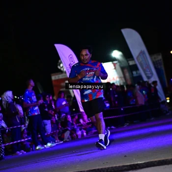 Runner Photo 6062345