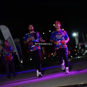 Runner Photo 6062346