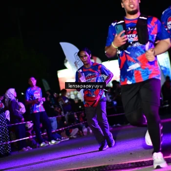 Runner Photo 6062357