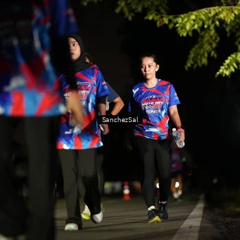 Runner Photo 6062359