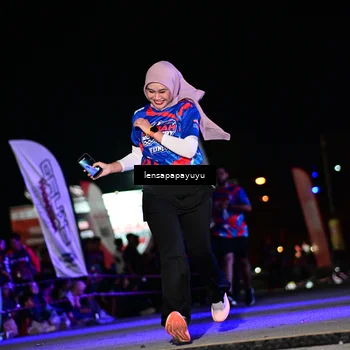 Runner Photo 6062743