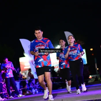 Runner Photo 6063001