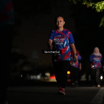 Runner Photo 6063048