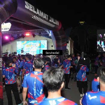 Runner Photo 6063355
