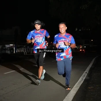 Runner Photo 6063936