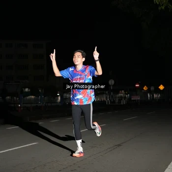 Runner Photo 6063946
