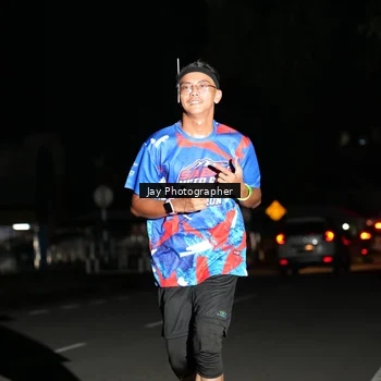 Runner Photo 6064003