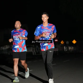 Runner Photo 6064005