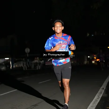 Runner Photo 6064044