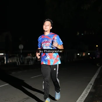 Runner Photo 6064075