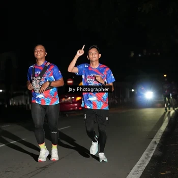 Runner Photo 6064076