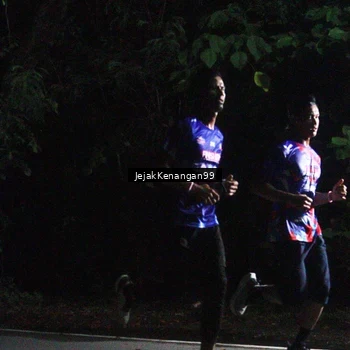 Runner Photo 6064090