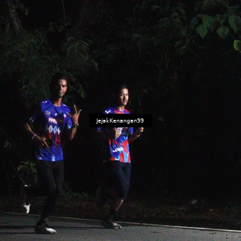 Runner Photo 6064100