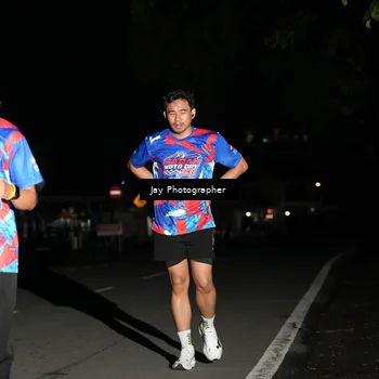 Runner Photo 6064102