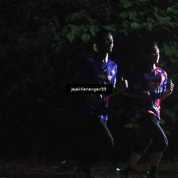 Runner Photo 6064114