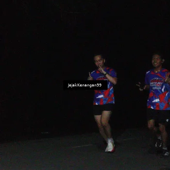 Runner Photo 6064117