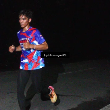 Runner Photo 6064118