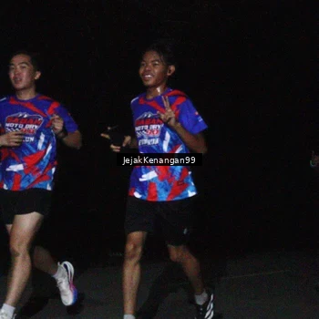 Runner Photo 6064125