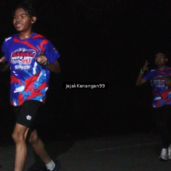 Runner Photo 6064129