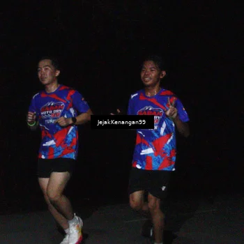 Runner Photo 6064135