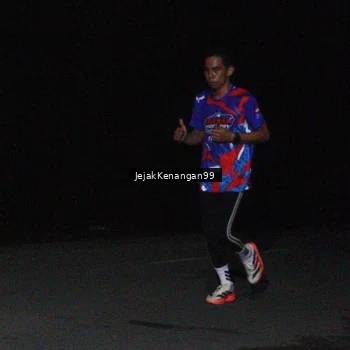 Runner Photo 6064141
