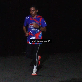 Runner Photo 6064143