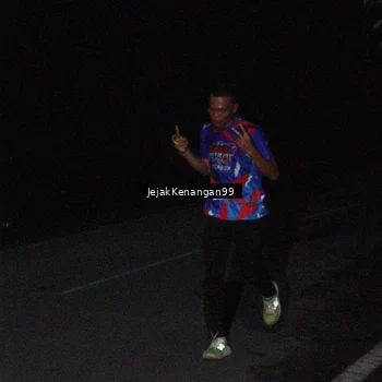 Runner Photo 6064154