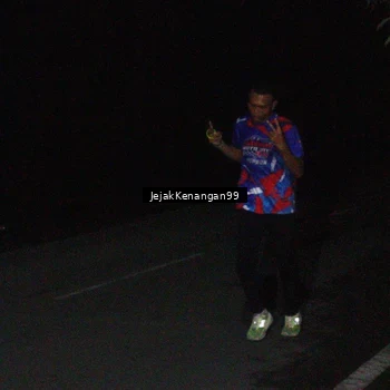 Runner Photo 6064160