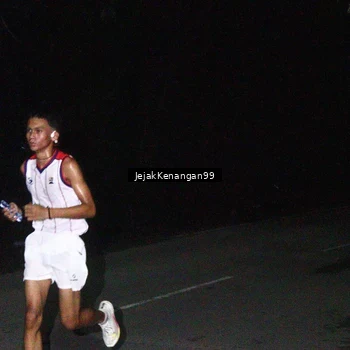 Runner Photo 6064200